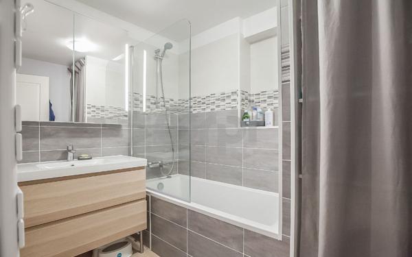 Appartement à vendre    3 pièces • 57,31 m2 Joinville-le-Pont