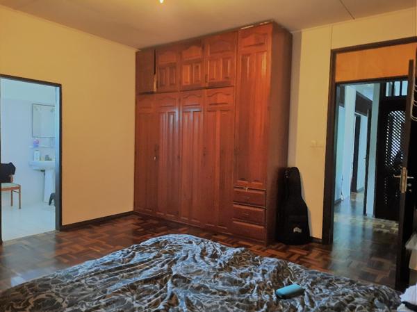 Montabo TERRAIN 2527 m2 avec VILLAS T5+T2 BIS