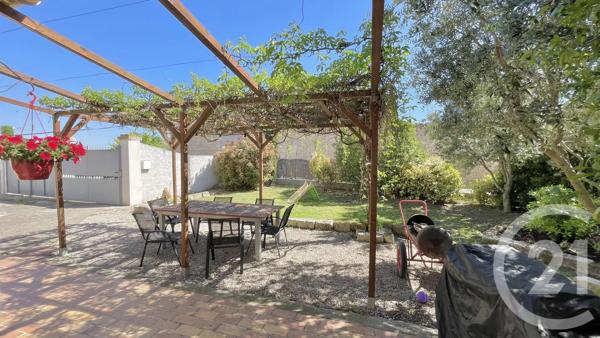 Maison à vendre  5 pièces - 117,40 m 2   AIMARGUES  - 30