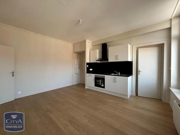 Appartement à louer 2 pièces 36.16m² Cambrai (59400)