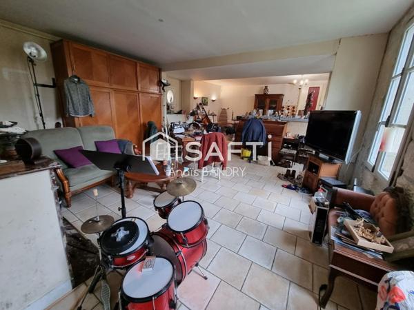 Maison en pierre avec dépendances