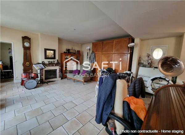 Maison en pierre avec dépendances