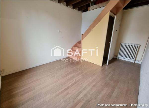 Maison en pierre avec dépendances