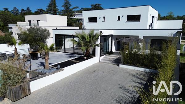 Maison à vendre 6 pièces 225 m² Montélimar