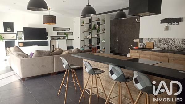Maison à vendre 6 pièces 225 m² Montélimar