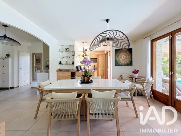 Maison à vendre 4 pièces 135 m² Reignier-Ésery
