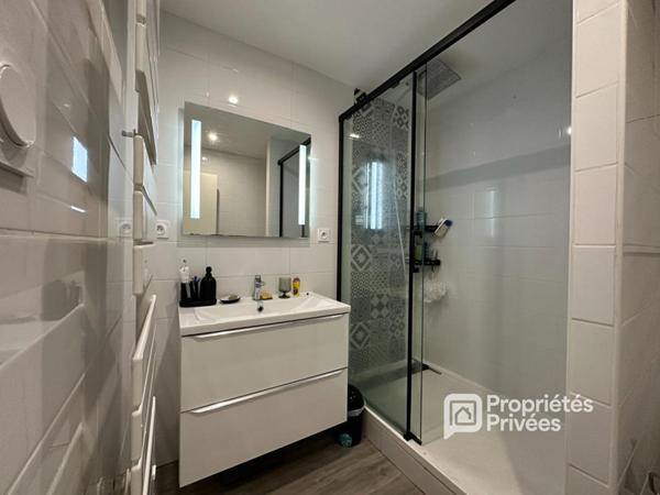 Appartement 2 pièces 54 m2 avec balcon, garage et cave