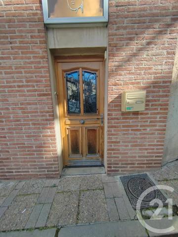 Immeuble à vendre  81 m 2   GRAULHET  - 81