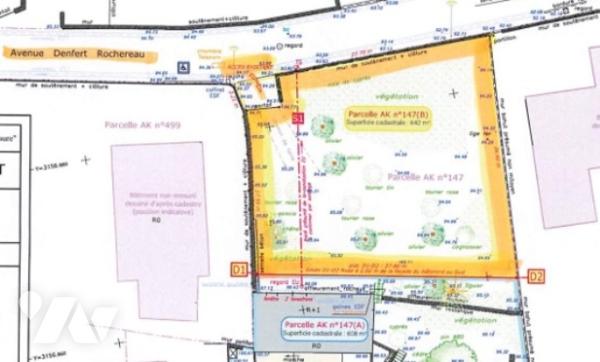 Terrain Conctrutible de 642 m² au pied du Chateau