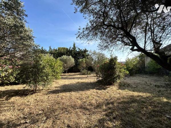 Terrain Conctrutible de 642 m² au pied du Chateau