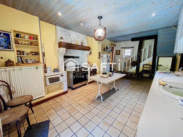 Amoureux de l'ancien, cette maison sera vous séduire par son authenticité!