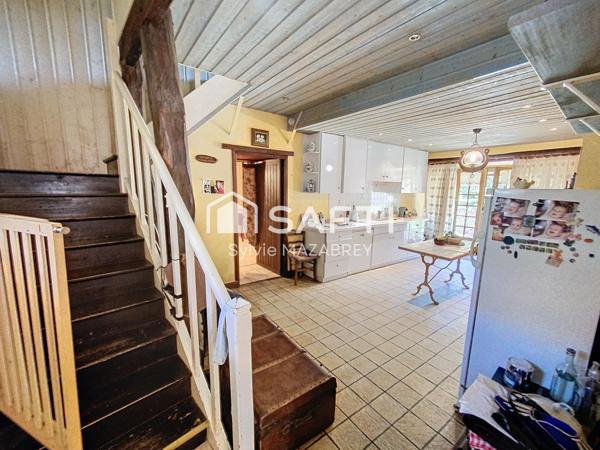 Amoureux de l'ancien, cette maison sera vous séduire par son authenticité!