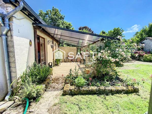 Amoureux de l'ancien, cette maison sera vous séduire par son authenticité!