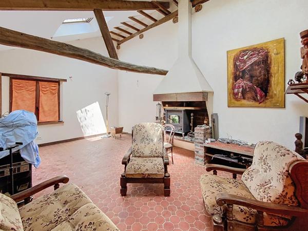 Amoureux de l'ancien, cette maison sera vous séduire par son authenticité!