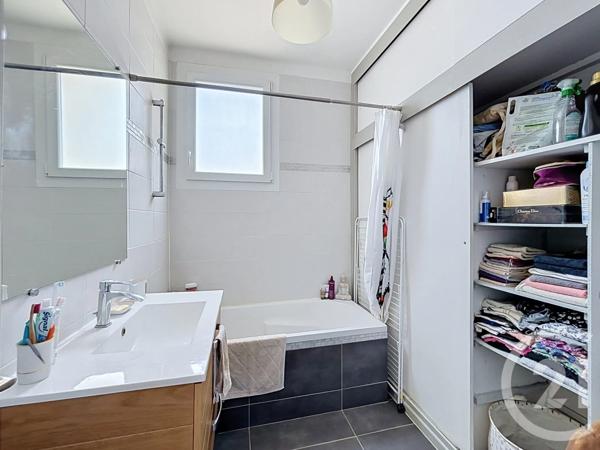 Appartement T2 à vendre  2 pièces - 50 m 2   MONTPELLIER  - 34
