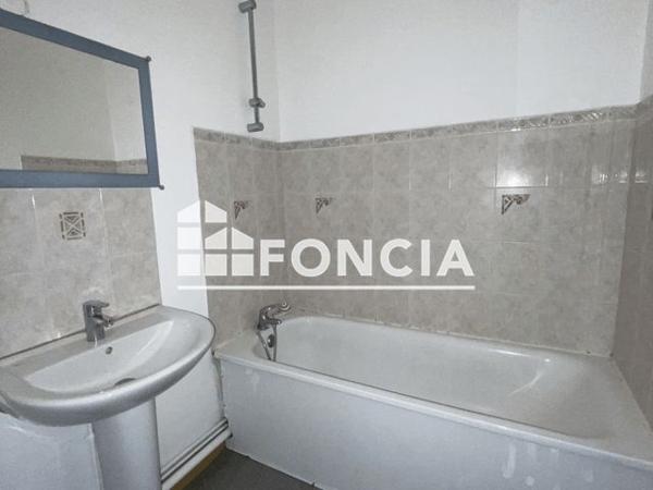 Location Appartement 3 pièces 67.3 m² - 8 RUE VOLTAIRE Charleville Mezieres 08000