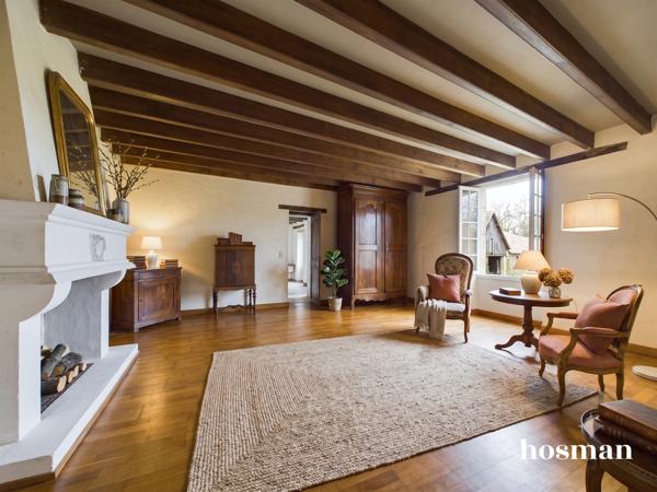 Magnifique propriété en pierres de 125 m² avec dépendance et grand terrain - La Surmenière à Couëron