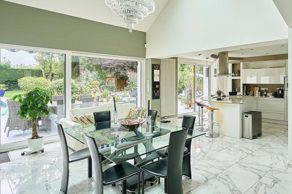 Vente Maison de luxe Marcq-en-Barœul 8 Pièces 245.77 m²