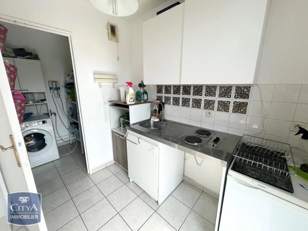 Appartement à louer 2 pièces 48.67m² Valenciennes (59300)
