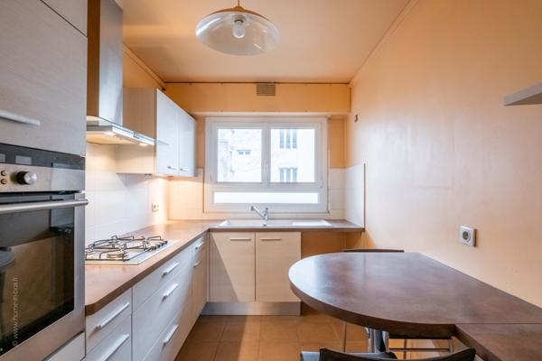 Paris (75014) APPARTEMENT AVEC VUE DÉGAGÉE