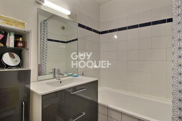 Appartement avec deux chambres une terrasse et un parking à NANCY Faubourg Des Trois maisons