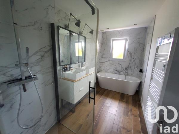 Maison à vendre 5 pièces 145 m² Écuillé