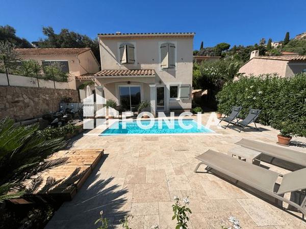 À vendre Maison 5 pièces 93 m² - Bormes-les-mimosas 83230