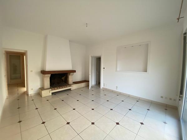 ROND POINT DE RENNES MAISON A LOUER ,  
Nantes 44300