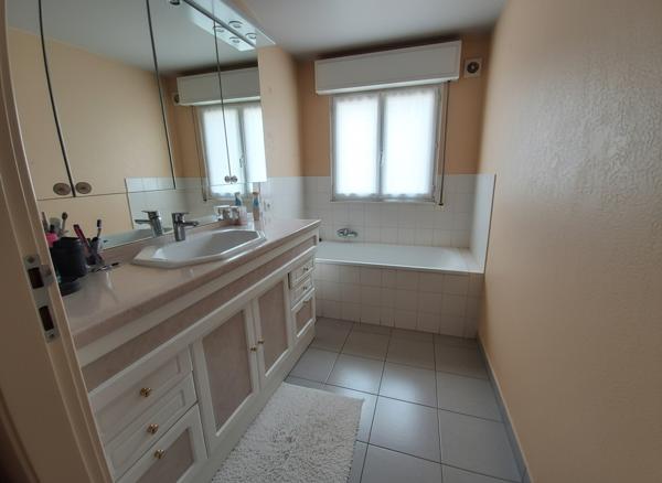 GUYANCOURT - LES GARENNES