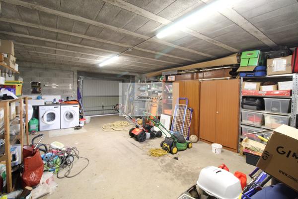 Vabres-l'Abbaye (12400) Maison 5 pièces - 128m² avec garage, piscine et terrain arboré