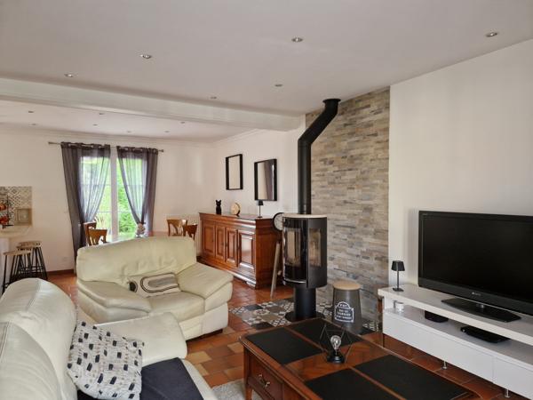 Villers-Cotterêts (02600) A VILLERS-COTTERETS MAISON AVEC SOUS-SOL TOTAL DE 105 m²