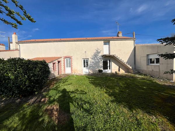 Maison familiale 10 pièces à vendre - Montaigu Vendée