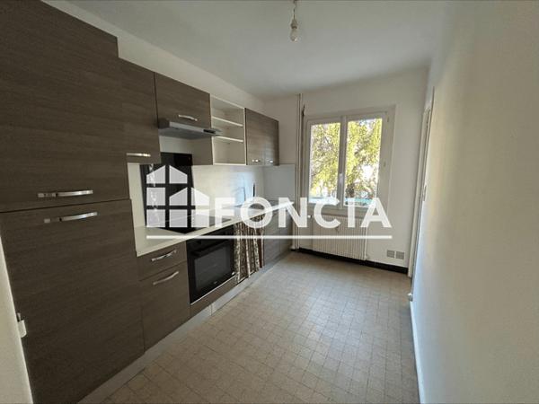 Location Appartement 2 pièces 45.6 m² - 16-18 RUE DE VALMY Nimes 30000