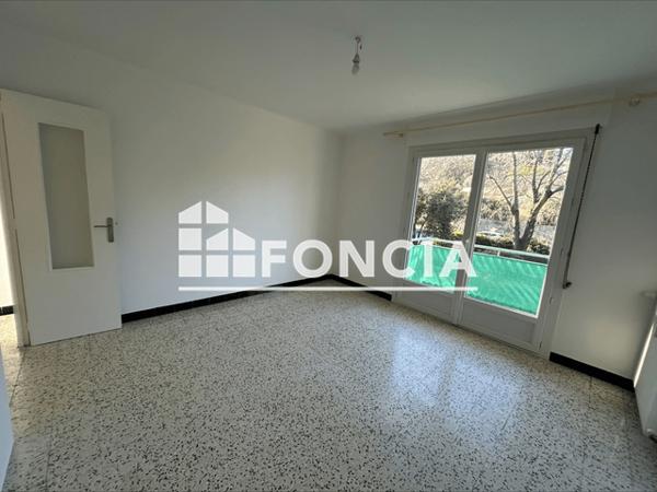 Location Appartement 2 pièces 45.6 m² - 16-18 RUE DE VALMY Nimes 30000