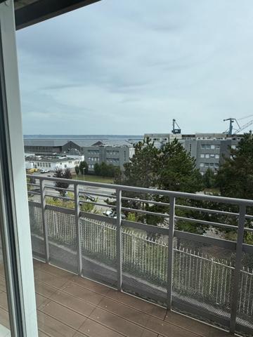 CORNICHE T2 dans immeuble récent avec balcon vue mer , Brest