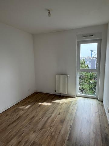 CORNICHE T2 dans immeuble récent avec balcon vue mer , Brest