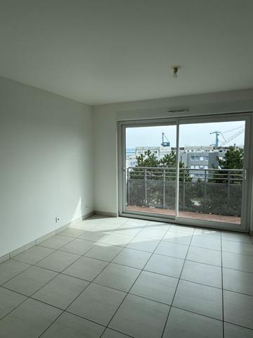 CORNICHE T2 dans immeuble récent avec balcon vue mer , Brest