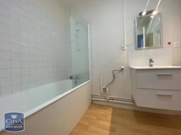 Appartement à louer 2 pièces 46m² Lucé (28110)