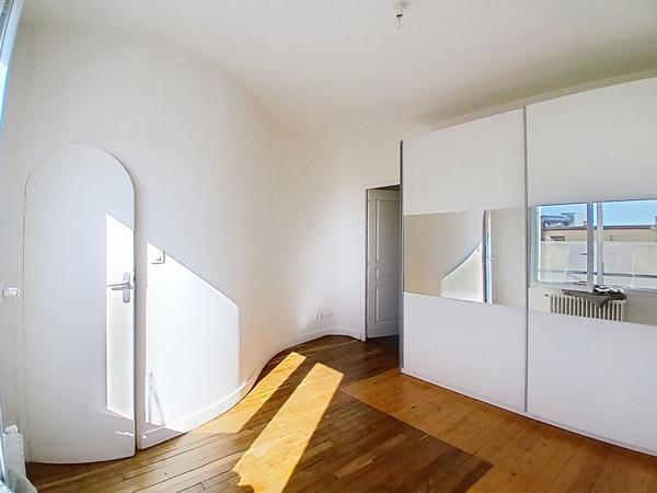 APPARTEMENT BORD DE MER.
