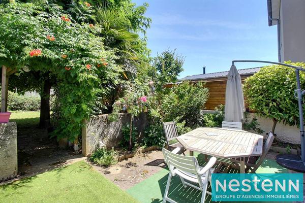 Maison de charme 110 m² avec jardin arboré, garage et stationnements Décines Charpieu