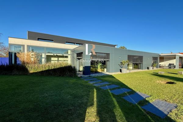 La Rochelle (17000) LA ROCHELLE - EXCEPTIONNELLE VILLA D'ARCHITECTE