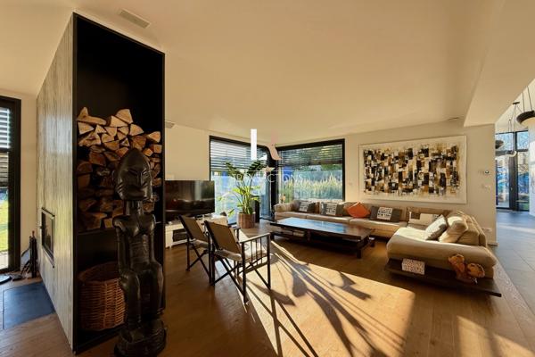 La Rochelle (17000) LA ROCHELLE - EXCEPTIONNELLE VILLA D'ARCHITECTE