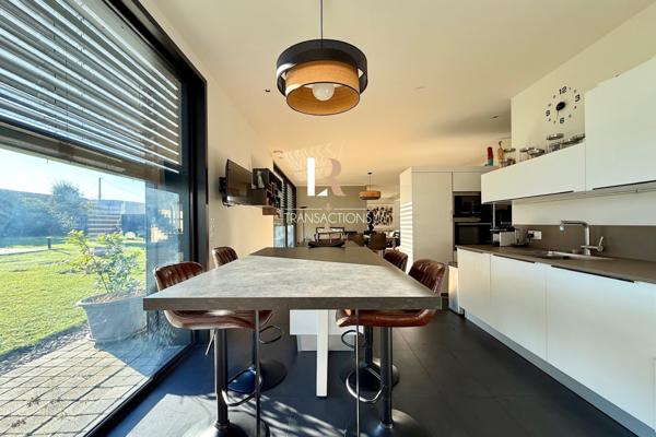 La Rochelle (17000) LA ROCHELLE - EXCEPTIONNELLE VILLA D'ARCHITECTE