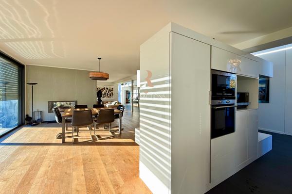 La Rochelle (17000) LA ROCHELLE - EXCEPTIONNELLE VILLA D'ARCHITECTE