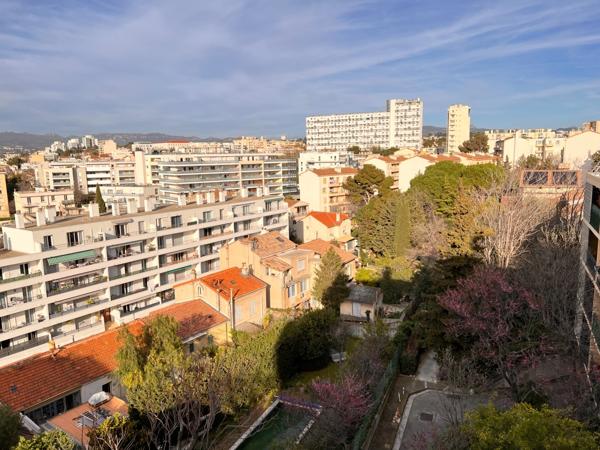 Rue Poucel - 13004 - Quartier résidentiel - T3 - 73m2  6ème étage + 2 Balcons/Terrasses + Cave  -  234 000 euro