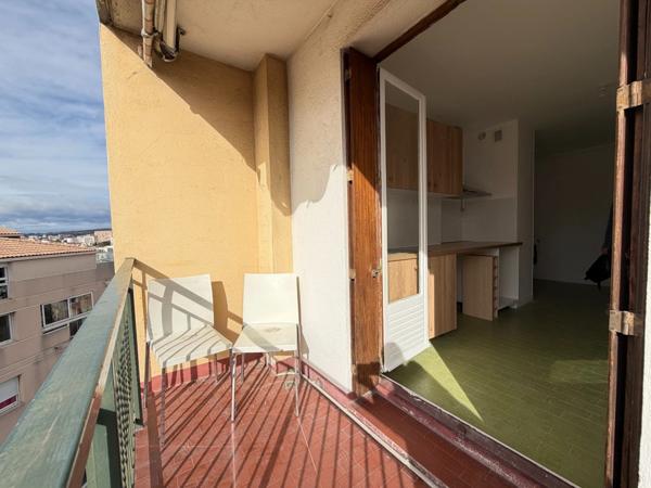 Rue Poucel - 13004 - Quartier résidentiel - T3 - 73m2  6ème étage + 2 Balcons/Terrasses + Cave  -  234 000 euro