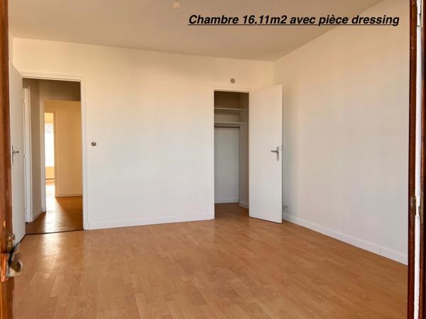 Rue Poucel - 13004 - Quartier résidentiel - T3 - 73m2  6ème étage + 2 Balcons/Terrasses + Cave  -  234 000 euro