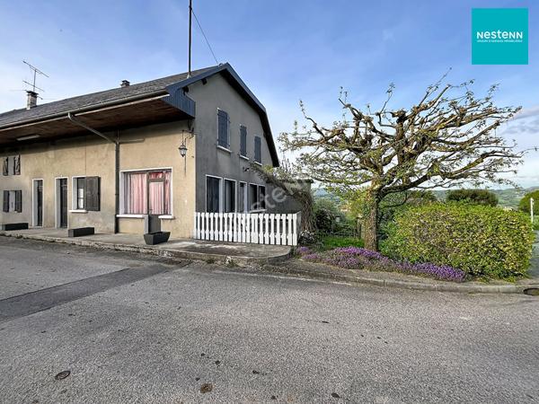 MESIGNY  A vendre, une maison de village à rénover de 6 pièces de 153m²