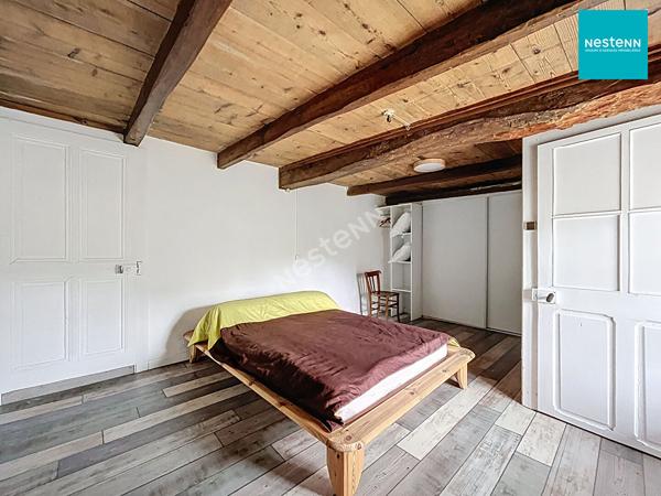 MESIGNY  A vendre, une maison de village à rénover de 6 pièces de 153m²