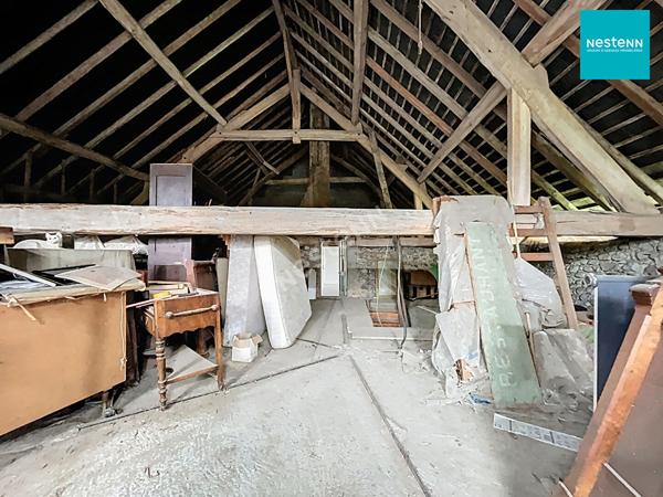 MESIGNY  A vendre, une maison de village à rénover de 6 pièces de 153m²